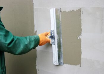 Шпаклевание стен: подготовка поверхности и основные этапы выполнения работ