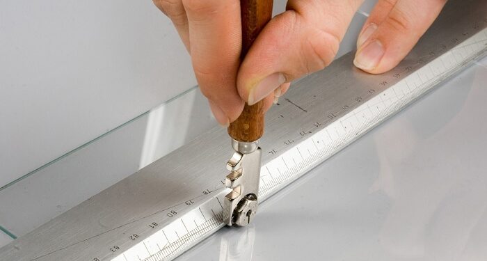 Работа со стеклом: как подобрать стеклорез