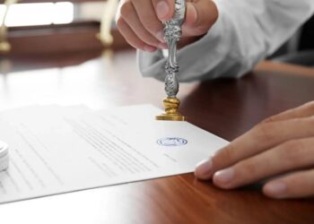 Нотаріально засвідчений переклад документів: поняття та переваги