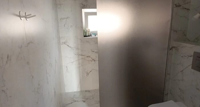 Стекло в душевую