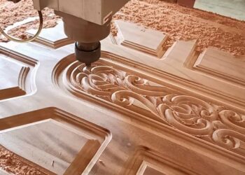 Cnc wood cutting from Easy Spray: when needed and main advantages